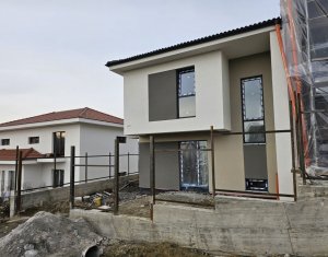 House 7 rooms for sale in Chinteni