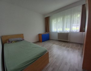 Appartement 3 chambres à louer dans Cluj-napoca, zone Manastur