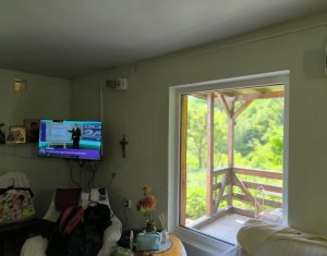 Casa de vacanta, cu lac, 5640 mp teren, Huta, com. Chiuiesti, jud. Cluj