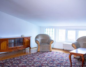 Appartement 5 chambres à louer dans Cluj-napoca, zone Gruia