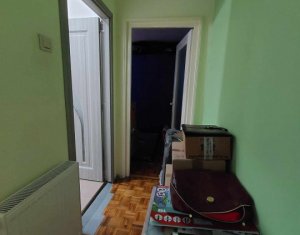 Appartement 4 chambres à vendre dans Cluj-napoca, zone Manastur