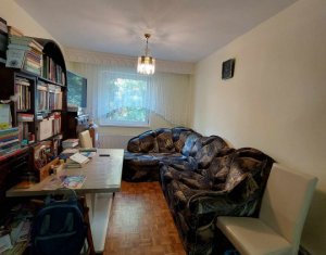 Appartement 4 chambres à vendre dans Cluj-napoca, zone Manastur