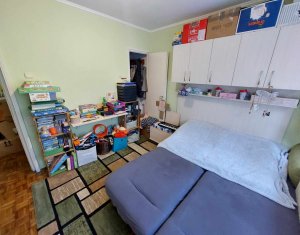 Appartement 4 chambres à vendre dans Cluj-napoca, zone Manastur