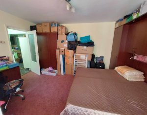 Appartement 4 chambres à vendre dans Cluj-napoca, zone Manastur