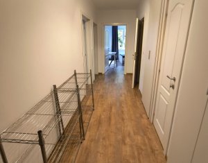 Appartement 3 chambres à louer dans Cluj-napoca, zone Centru
