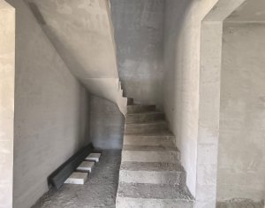 House 4 rooms for sale in Dezmir