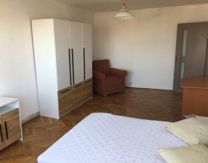 Appartement 3 chambres à louer dans Cluj-napoca, zone Zorilor