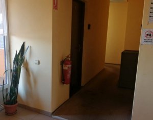 Pensiune de vanzare, 12 camere, zona Hasdeu