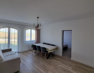 House 5 rooms for sale in Chinteni, zone Centru