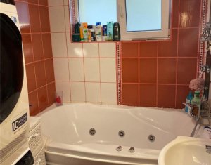 Lakás 3 szobák eladó on Floresti