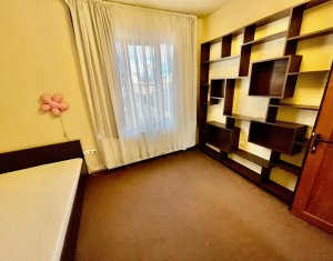 Maison 4 chambres à louer dans Floresti