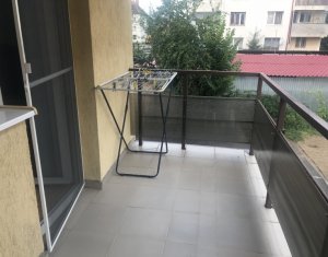 Lakás 3 szobák eladó on Floresti