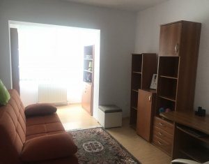 Lakás 3 szobák eladó on Floresti