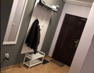 Lakás 3 szobák eladó on Floresti