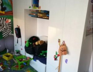 Lakás 3 szobák eladó on Floresti