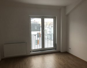 Lakás 3 szobák eladó on Floresti