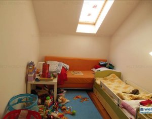 Lakás 3 szobák eladó on Floresti