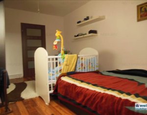 Lakás 3 szobák eladó on Floresti