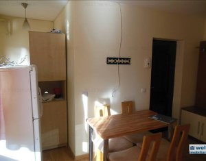 Lakás 3 szobák eladó on Floresti