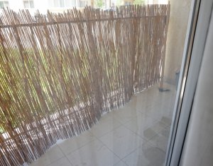 Lakás 3 szobák eladó on Floresti