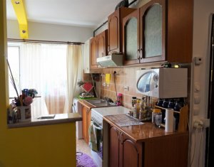 Lakás 3 szobák eladó on Floresti