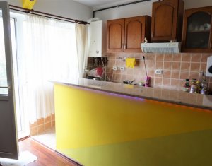 Lakás 3 szobák eladó on Floresti