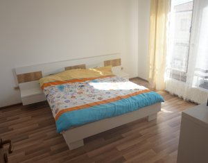 Maison 4 chambres à vendre dans Floresti