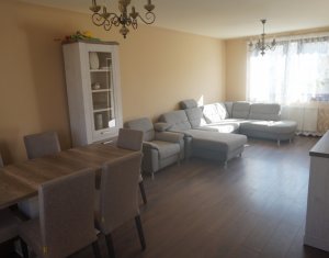 Maison 4 chambres à vendre dans Floresti