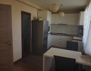 Maison 4 chambres à vendre dans Floresti