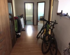 Lakás 2 szobák eladó on Floresti