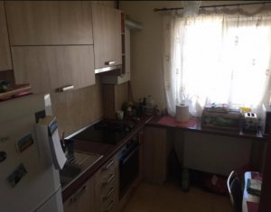 Lakás 2 szobák eladó on Floresti