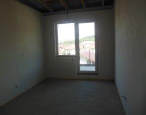 Lakás 3 szobák eladó on Floresti