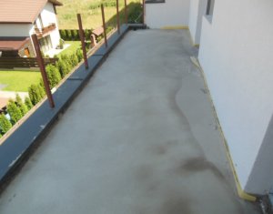 Lakás 3 szobák eladó on Floresti