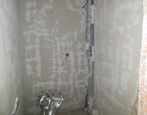 Lakás 3 szobák eladó on Floresti