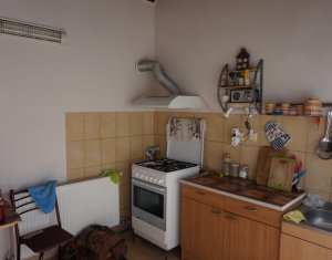 Ház 5 szobák eladó on Floresti