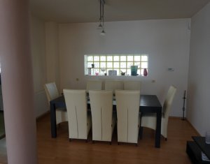 Ház 5 szobák eladó on Floresti