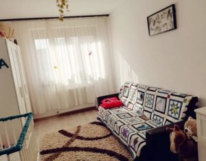 Lakás 3 szobák eladó on Floresti