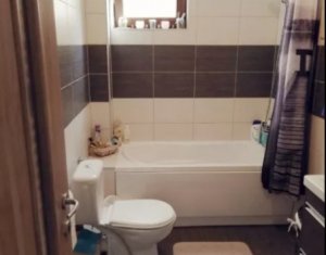 Lakás 3 szobák eladó on Floresti