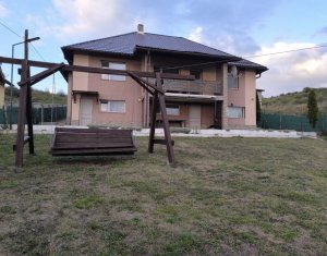 Ház 4 szobák eladó on Chinteni