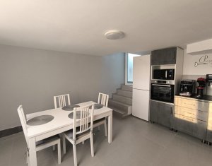 Ház 4 szobák eladó on Chinteni