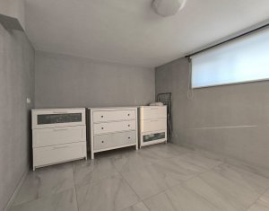 Ház 4 szobák eladó on Chinteni