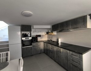 Ház 4 szobák eladó on Chinteni