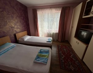 Appartement 5 chambres à louer dans Cluj-napoca, zone Centru