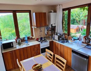 Ház 6 szobák eladó on Baciu