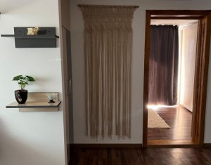 Casa 9 camere, cu 4 unitati locative si spatiu comercial, Gheorgheni