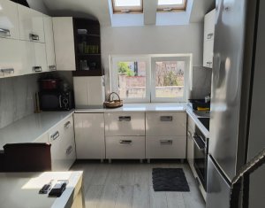 Appartement 4 chambres à louer dans Cluj-napoca, zone Gara