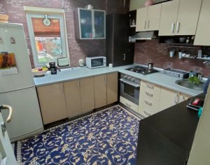 Maison 5 chambres à vendre dans Floresti