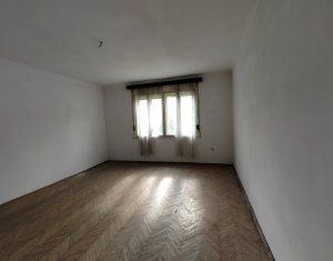 Maison 3 chambres à vendre dans Cluj-napoca, zone Intre Lacuri