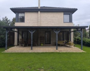 Ház 4 szobák eladó on Floresti