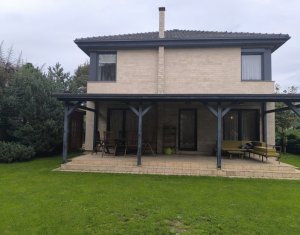 Ház 4 szobák eladó on Floresti